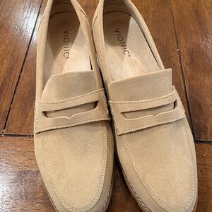 Vionic Cheryl II  Beige Suede Loafers
